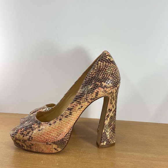 Gianni Bini Size 8 Peep Toe Platform Heels Snake Skin Print - Picture 12 of 12